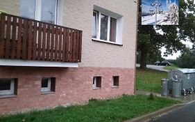 Plně vybavený 2+1byt s balkonem a kójí pro kola a lyže.